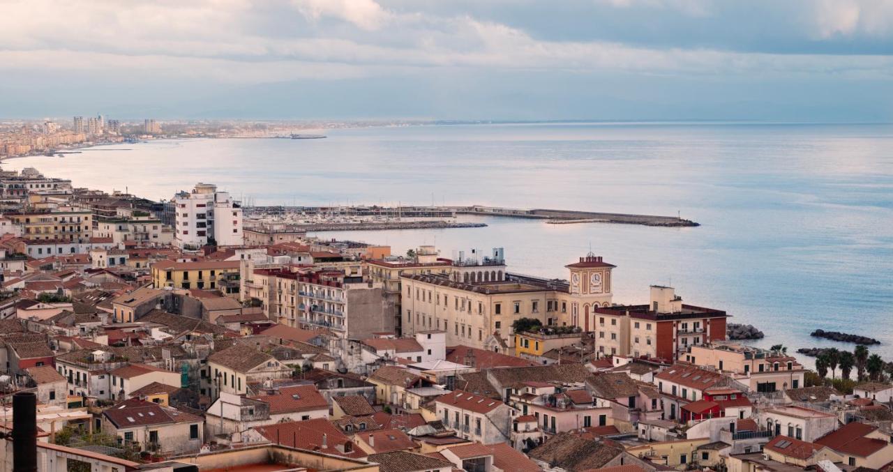 Casa "Kapri" Da Eva - Salerno Centro Con Self Check-In Apartment ภายนอก รูปภาพ